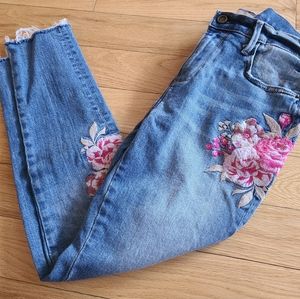 Driftwood Embroidered Jeans Size 28